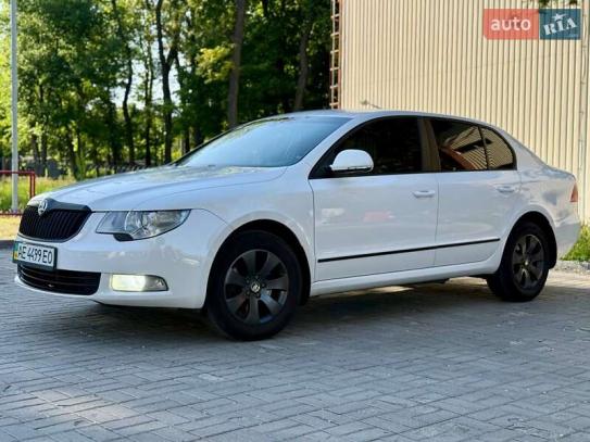 Skoda Superb 2013р. у розстрочку