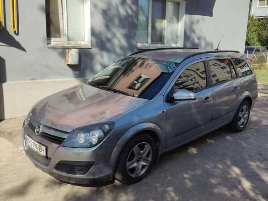 Opel Astra 2005г. в рассрочку