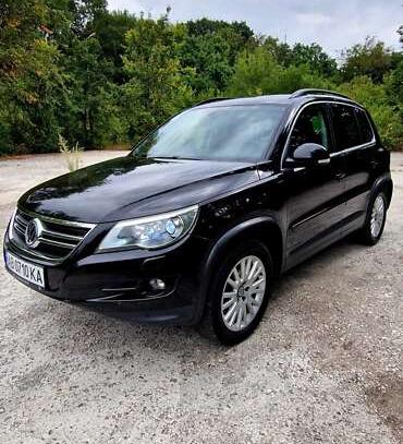 Volkswagen Tiguan 2009г. в рассрочку