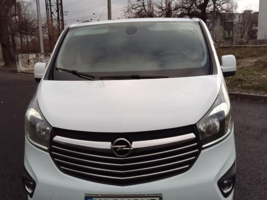 Opel Vivaro                          2016г. в рассрочку