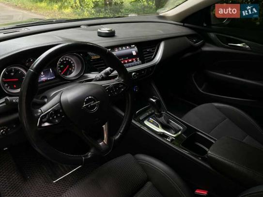 Opel Insignia 2017г. в рассрочку