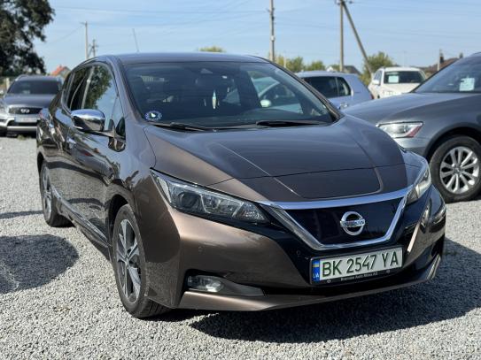 Nissan Leaf 2018г. в рассрочку