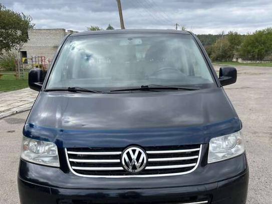 Volkswagen Multivan 2008р. у розстрочку