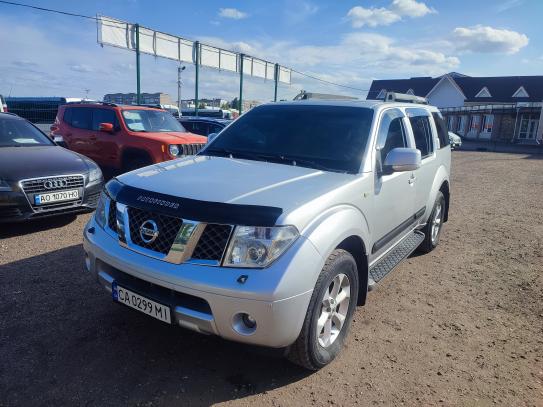 Nissan Pathfinder 2007г. в рассрочку