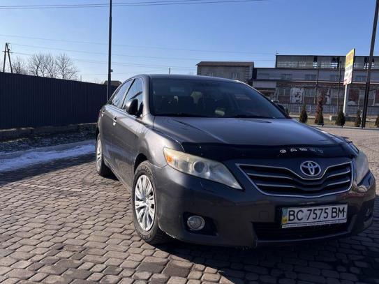 Toyota Camry                           2009г. в рассрочку