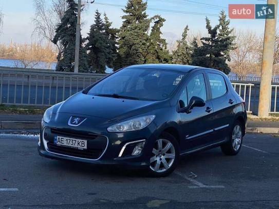 Peugeot 308 2013р. у розстрочку