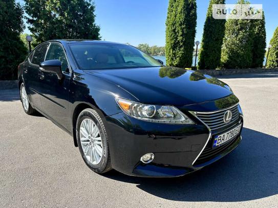 Lexus Es 2014р. у розстрочку