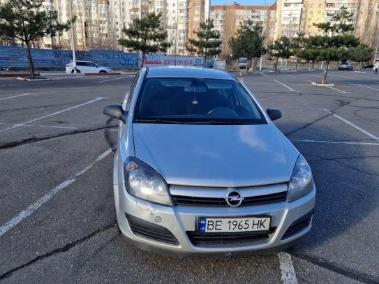 Opel Astra 2005р. у розстрочку