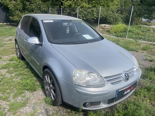 Volkswagen Golf 2006г. в рассрочку