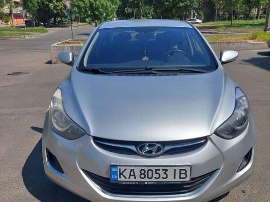 Hyundai Elantra 2012г. в рассрочку