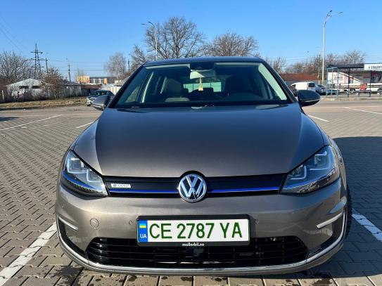 Volkswagen Golf                            2014г. в рассрочку