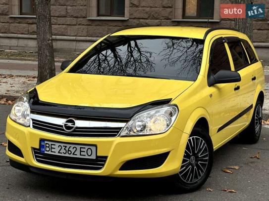 Opel Astra 2008р. у розстрочку