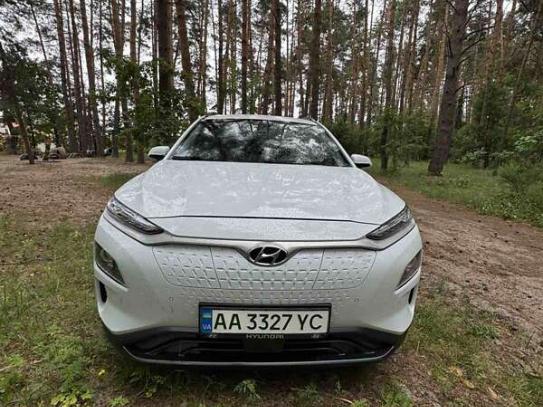 Hyundai Kona
                            2019г. в рассрочку