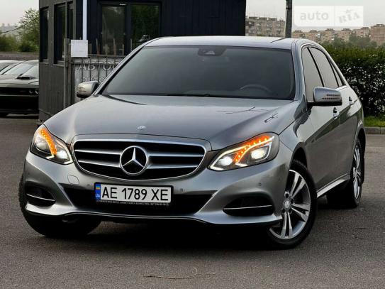 Mercedes-benz E-class 2013г. в рассрочку