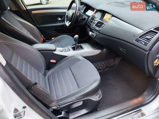 Renault Laguna                          2011г. в рассрочку