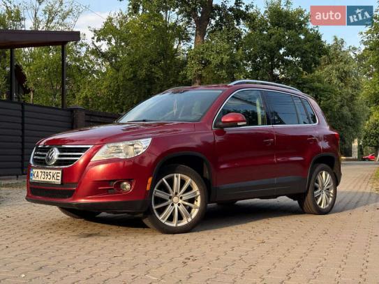 Volkswagen Tiguan
                          2010г. в рассрочку