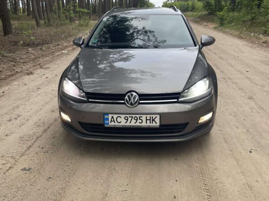Volkswagen Golf
                            2015г. в рассрочку