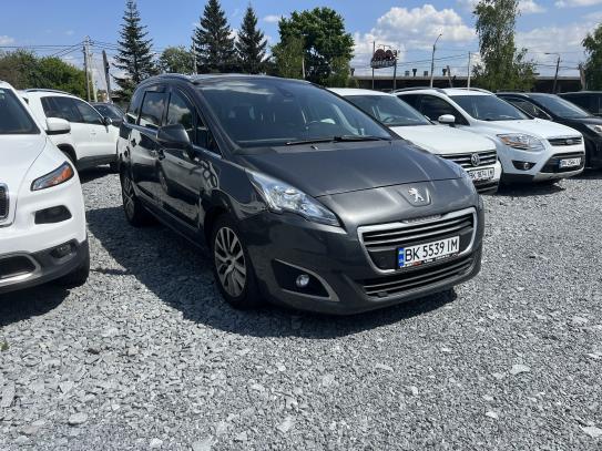 Peugeot 5008
                            2014г. в рассрочку