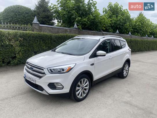 Ford Escape                          2017г. в рассрочку