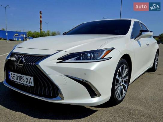 Lexus Es 250                          2020г. в рассрочку