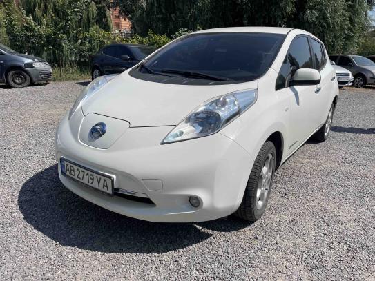 Nissan Leaf 2013г. в рассрочку