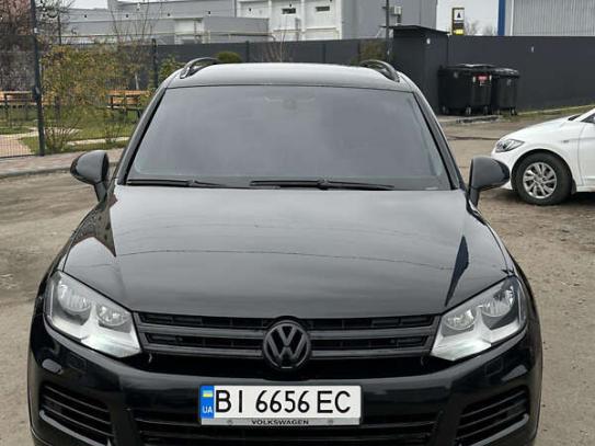 Volkswagen Touareg 2011р. у розстрочку