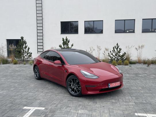 Tesla Model 3 2022р. у розстрочку