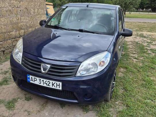 Dacia Sandero                         2011г. в рассрочку
