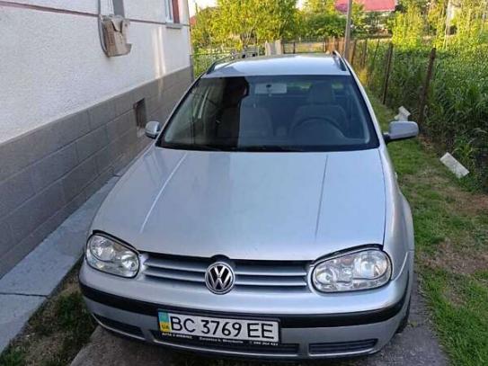 Volkswagen Golf
                            2001г. в рассрочку