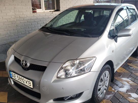 Toyota Auris                           2008г. в рассрочку