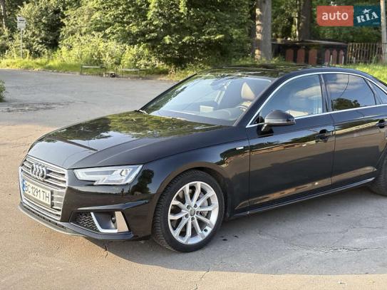 Audi A4                              2019г. в рассрочку