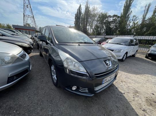 Peugeot 5008 2011г. в рассрочку