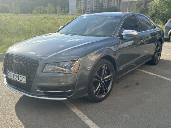 Audi S8                              2012г. в рассрочку