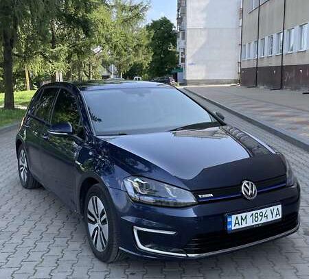 Volkswagen E-golf                          2014г. в рассрочку