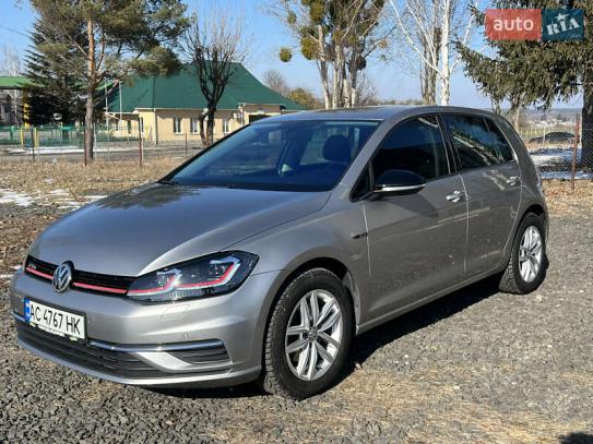 Volkswagen Golf                            2017г. в рассрочку