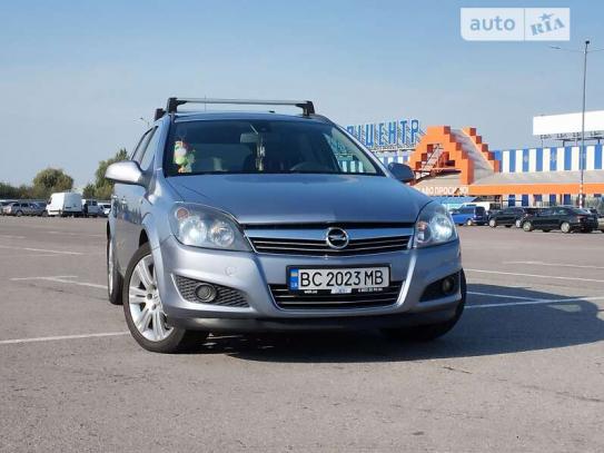 Opel Astra 2010г. в рассрочку