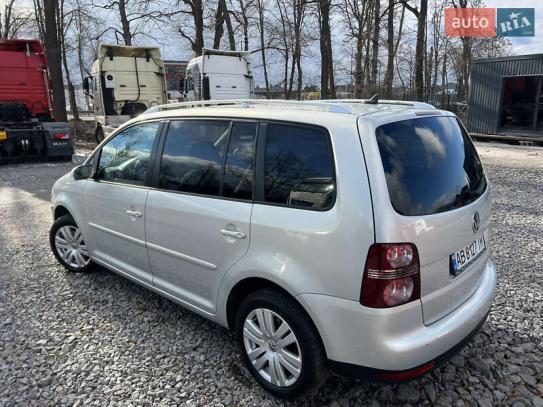 Volkswagen Touran
                          2008г. в рассрочку