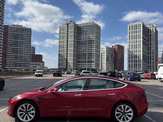 Tesla Model 3                         2019г. в рассрочку