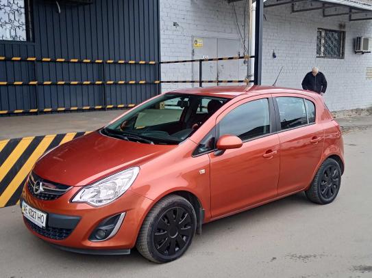 Opel Corsa                           2011г. в рассрочку