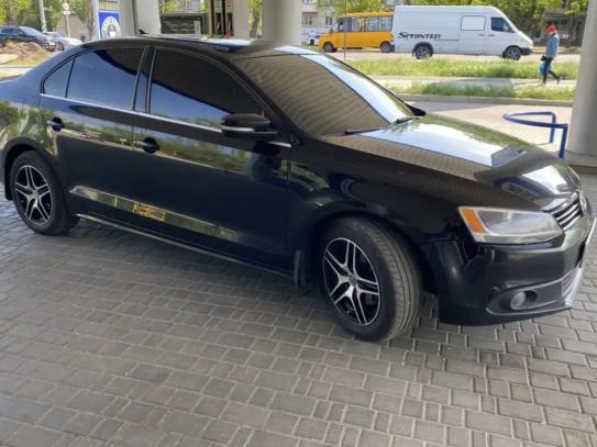 Volkswagen Jetta                           2013г. в рассрочку