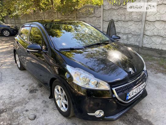 Peugeot 208 2013р. у розстрочку