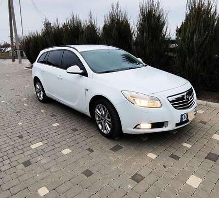 Opel Insignia 2012р. у розстрочку