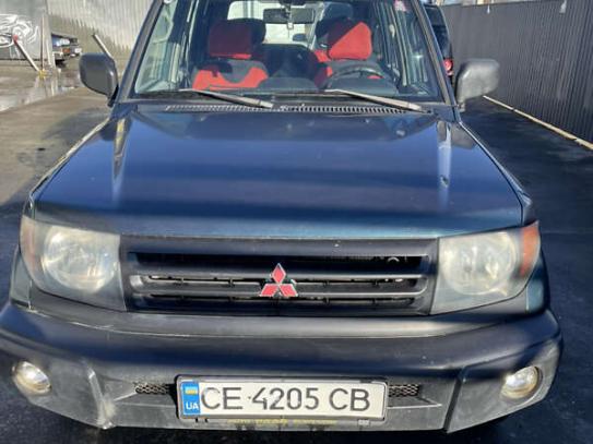 Mitsubishi Pajero 2002г. в рассрочку