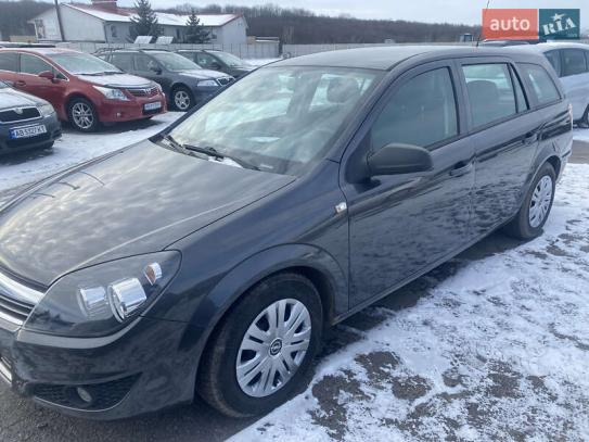 Opel Astra                           2009г. в рассрочку