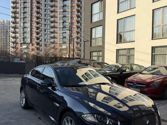 Jaguar Xf                              2013г. в рассрочку