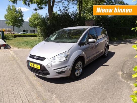Ford S-max 2011г. в рассрочку