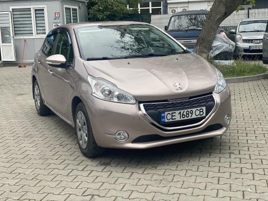 Peugeot 208 2014р. у розстрочку