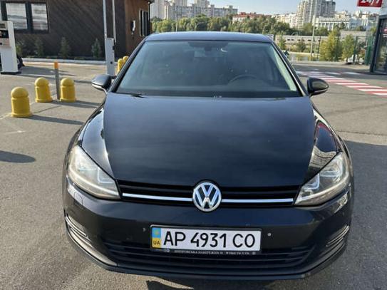 Volkswagen Golf 2014г. в рассрочку