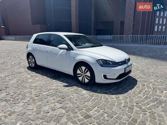 Volkswagen E-golf                          2015г. в рассрочку