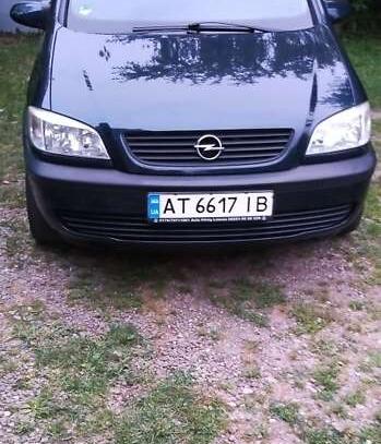 Opel Zafira 2002г. в рассрочку